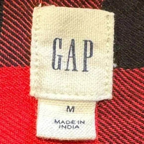 GAP Women’s Medium Red & Black Buffalo Check Plaid Button Down Top - Picture 5 of 8